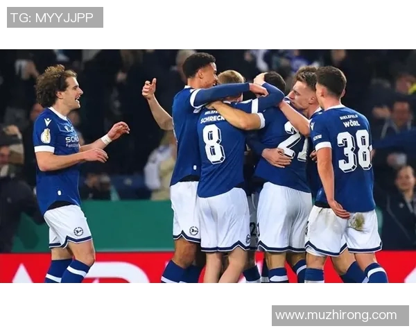 慕尼黑拜仁征服比勒费尔德,大胜在望 慕尼黑拜仁征服比勒费尔德,大胜在望